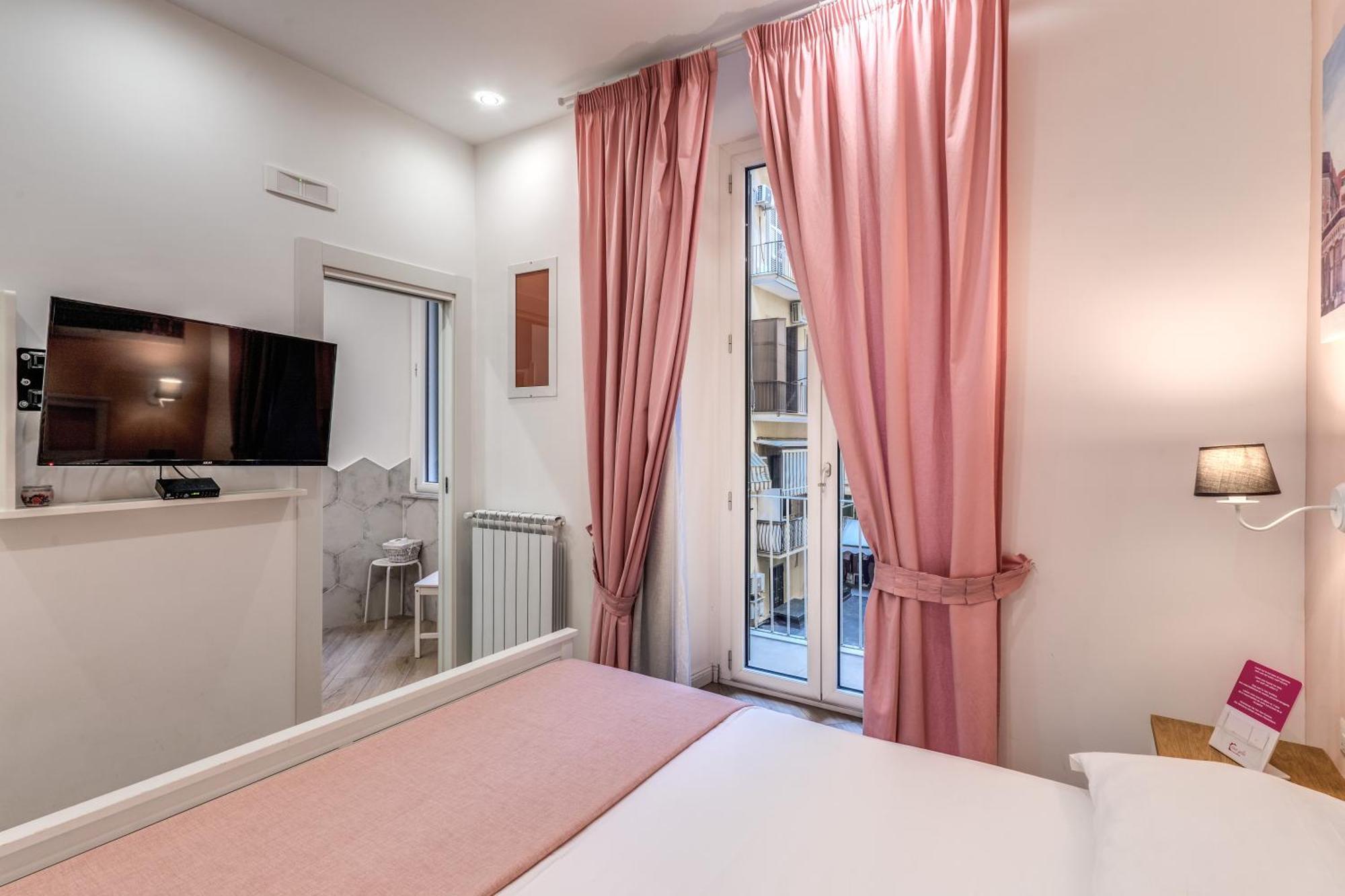Casa Galu' Bed & Breakfast เนเปิลส์ ภายนอก รูปภาพ