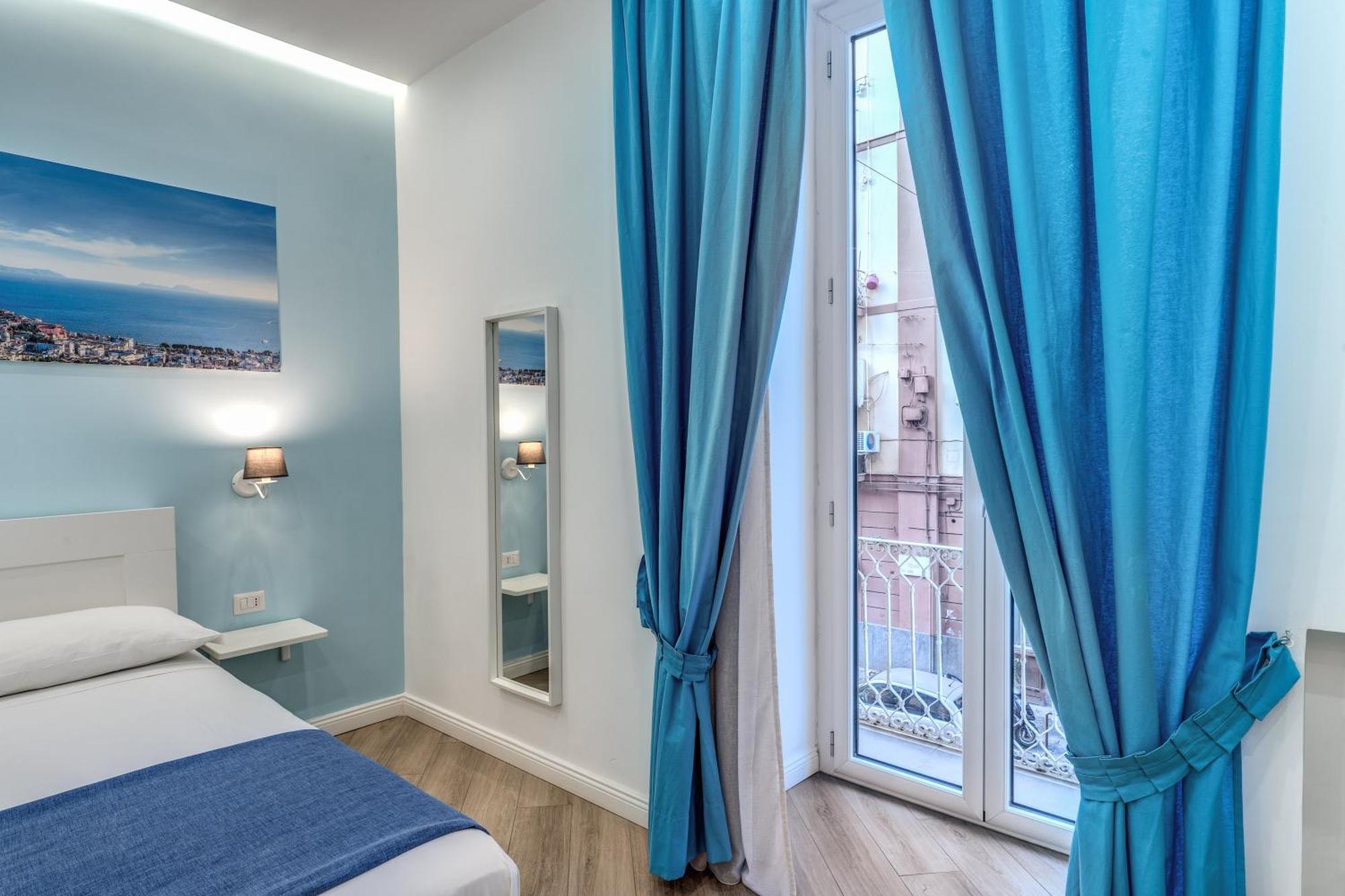 Casa Galu' Bed & Breakfast เนเปิลส์ ภายนอก รูปภาพ